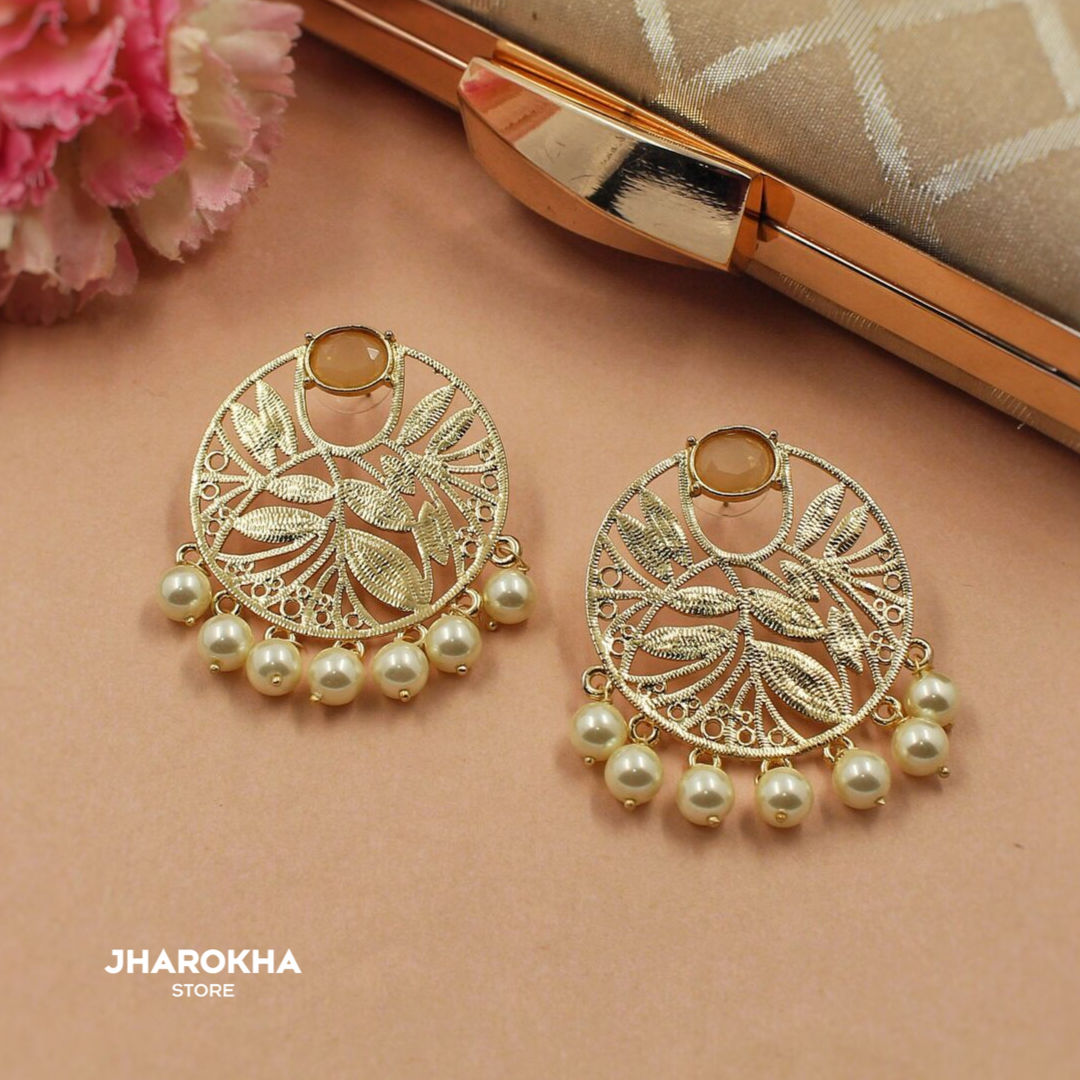 Peach stone circular earring with pearl drops